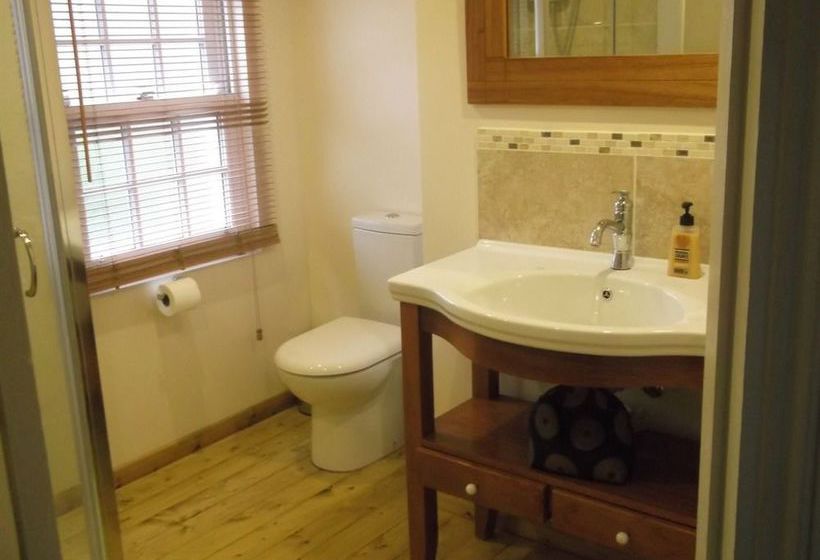 펜션 Whitehouse Holiday Lettings