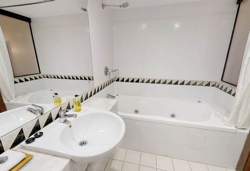 Silkari The Pavilions