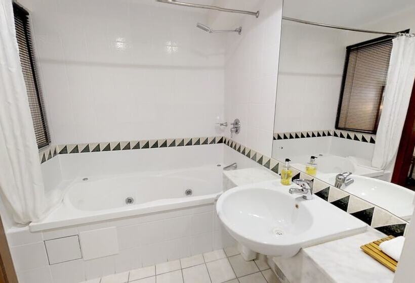 Silkari The Pavilions