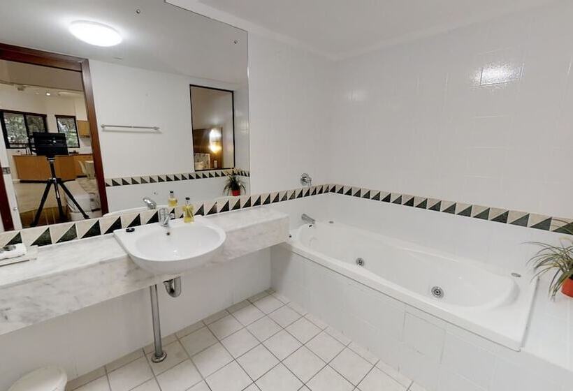 Silkari The Pavilions