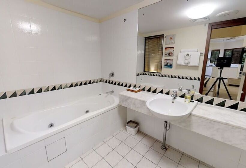 Silkari The Pavilions