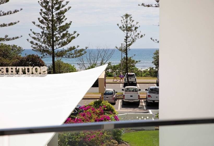 Southern Cross Beachfront Holiday Apartments