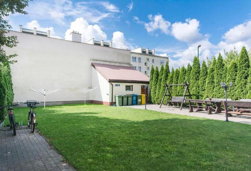 هاستل Akademikus Toruń