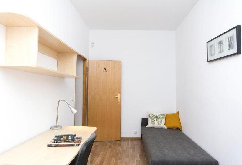 هاستل Akademikus Toruń