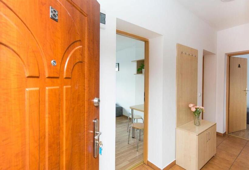 هاستل Akademikus Toruń