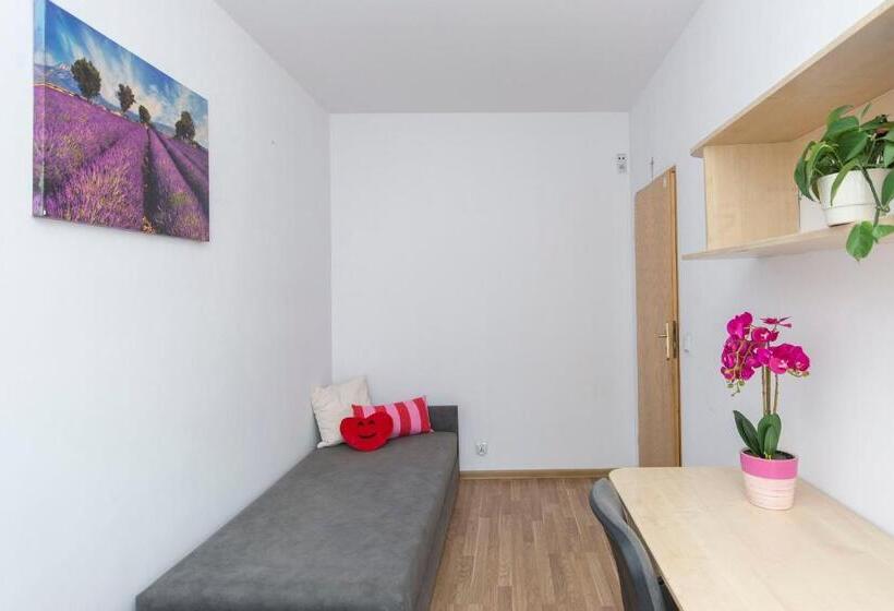 هاستل Akademikus Toruń