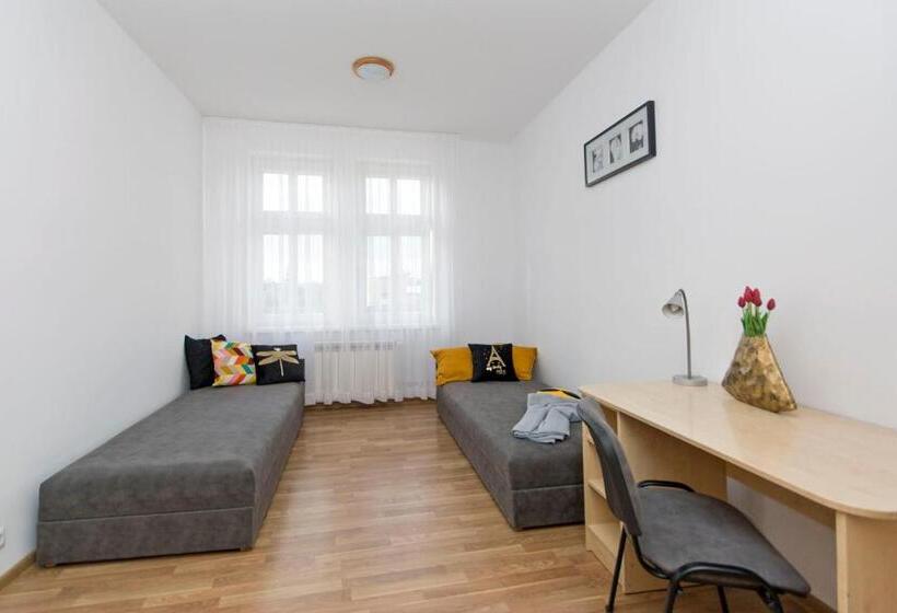 هاستل Akademikus Toruń