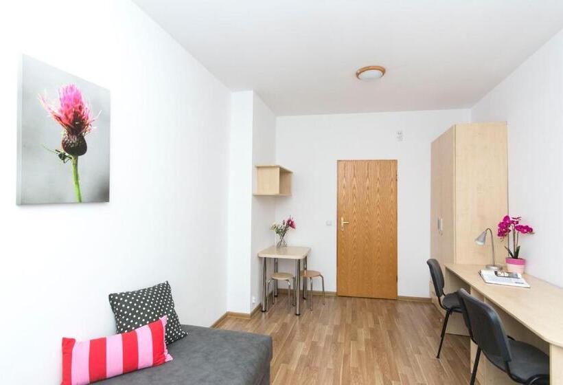 هاستل Akademikus Toruń