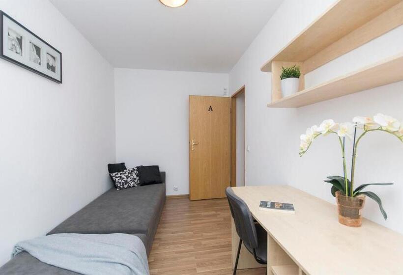 هاستل Akademikus Toruń