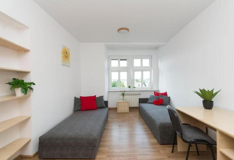 هاستل Akademikus Toruń