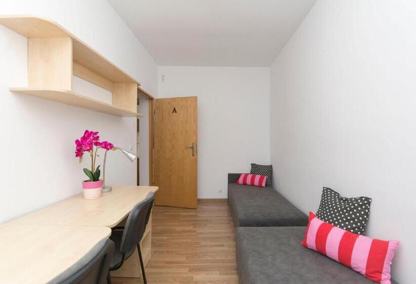 هاستل Akademikus Toruń