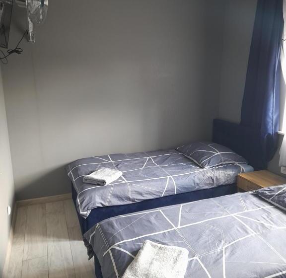 فندق صغير Czerwony Szafir Grodzisk