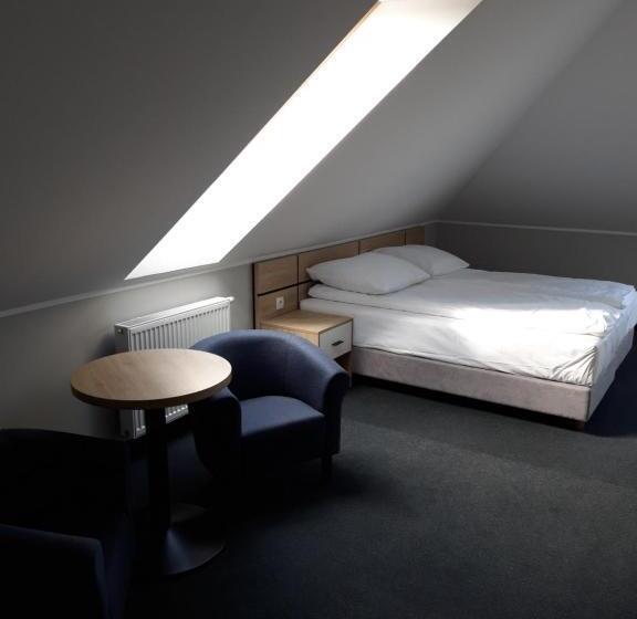 Общежитие Dworek Czardasz Strzebielino   Wejherowo