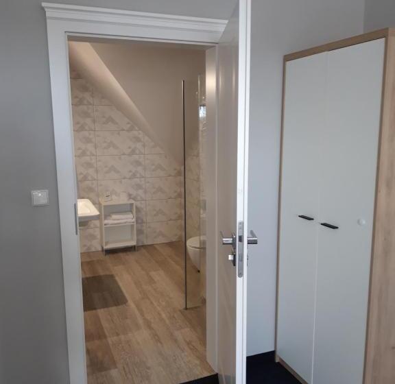 Общежитие Dworek Czardasz Strzebielino   Wejherowo