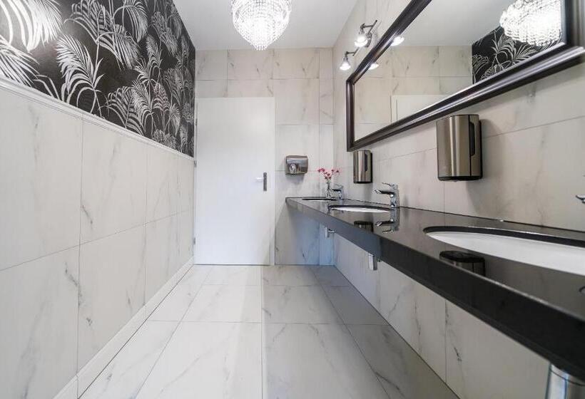 Общежитие Dworek Czardasz Strzebielino   Wejherowo