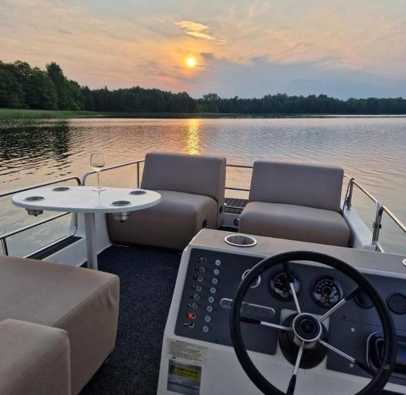 ユースホステル Dworek Hołny