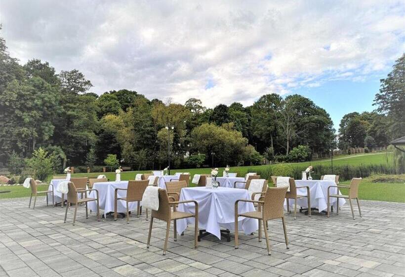 ユースホステル Dworek Hołny