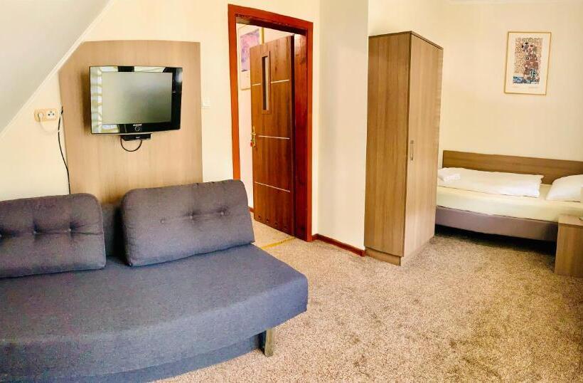 فندق صغير Gościniec Skwierzyna