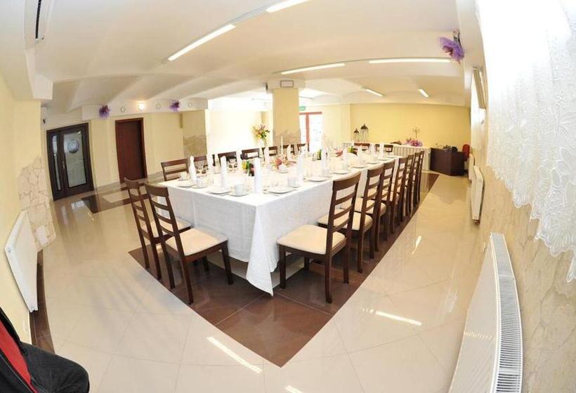 호스텔 Gościniec Zodiac