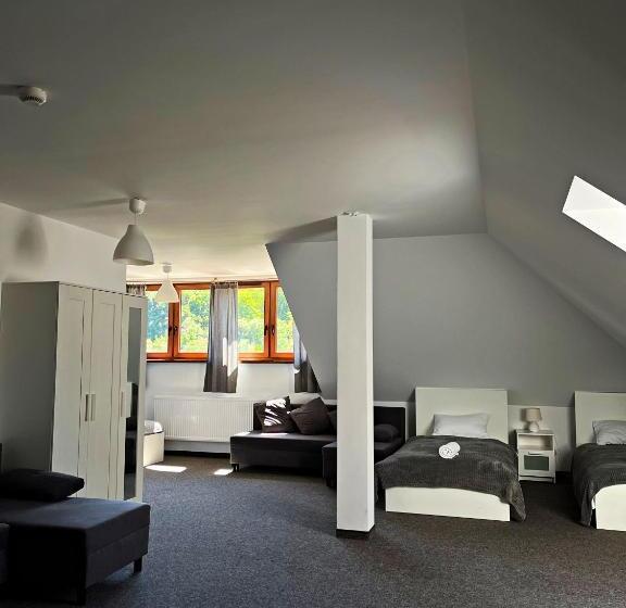 فندق صغير Gospoda Magurska