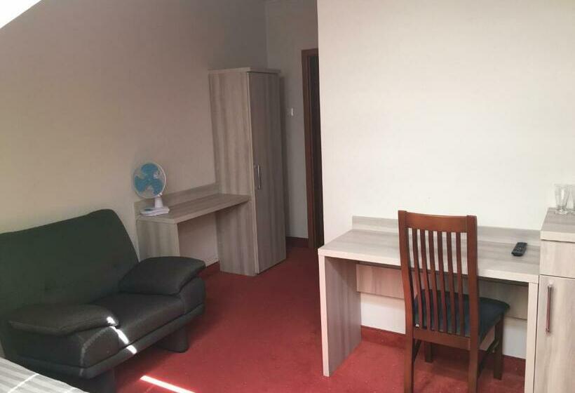 הוסטל I Restauracja Jan