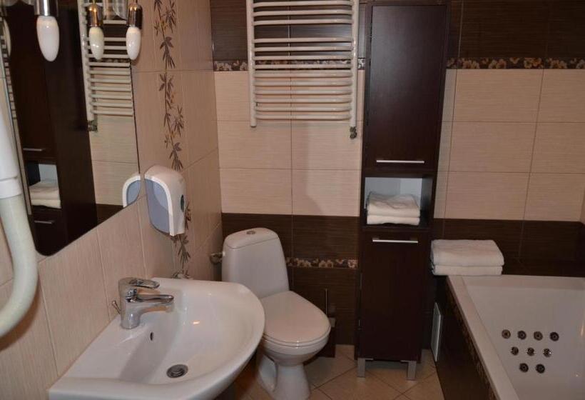 הוסטל Karczma Michelle