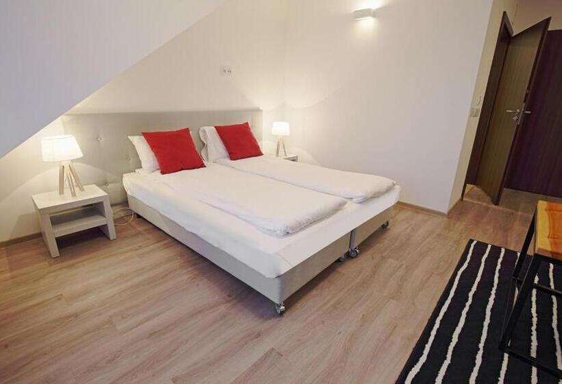 ユースホステル Malinowy Dwór Wieluń