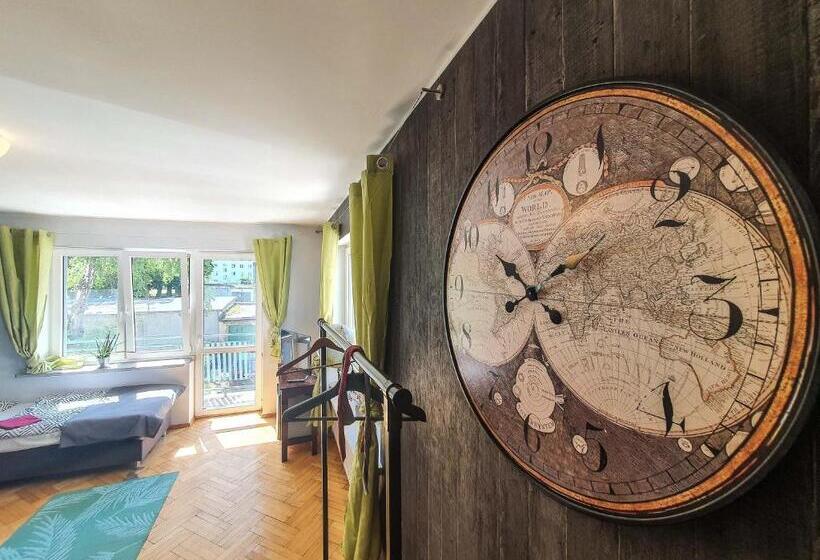 هاستل Mazurska 8a