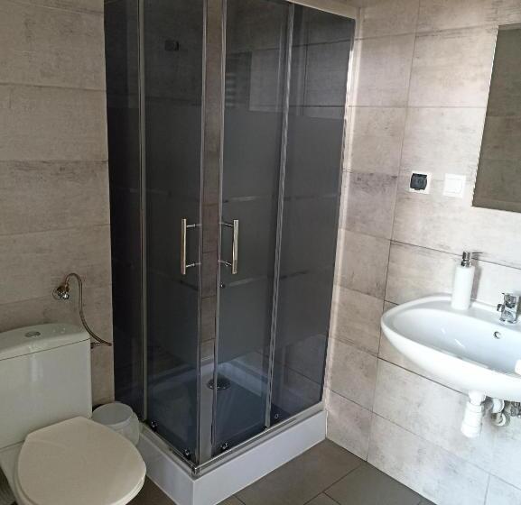 הוסטל Open Tours