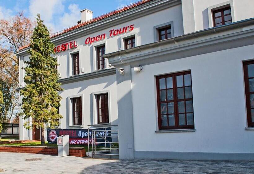 הוסטל Open Tours