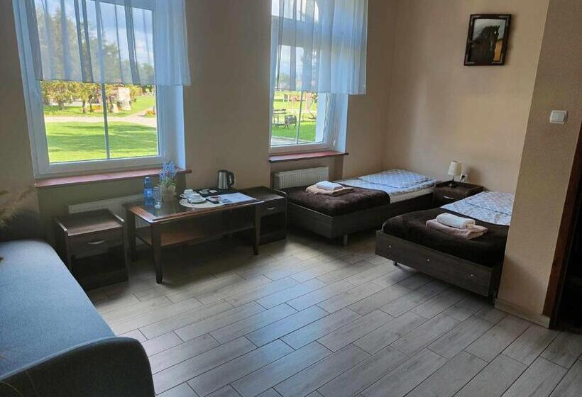 فندق صغير Pałac Pod Bocianim Gniazdem