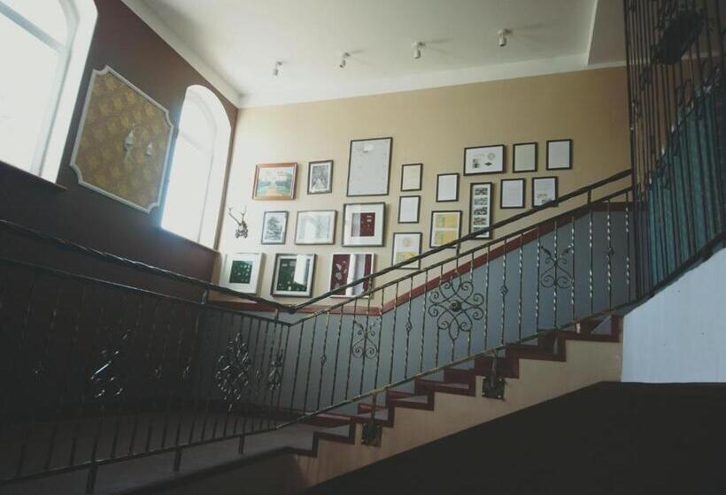 فندق صغير Pałac Pod Bocianim Gniazdem