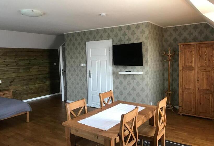 旅馆 Pensjonat Krainka