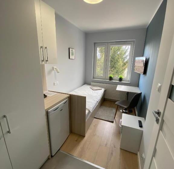 ユースホステル Pokoje Noclegi Brzozowski