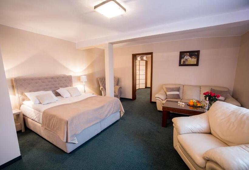 فندق صغير Restauracja Hotel Vip