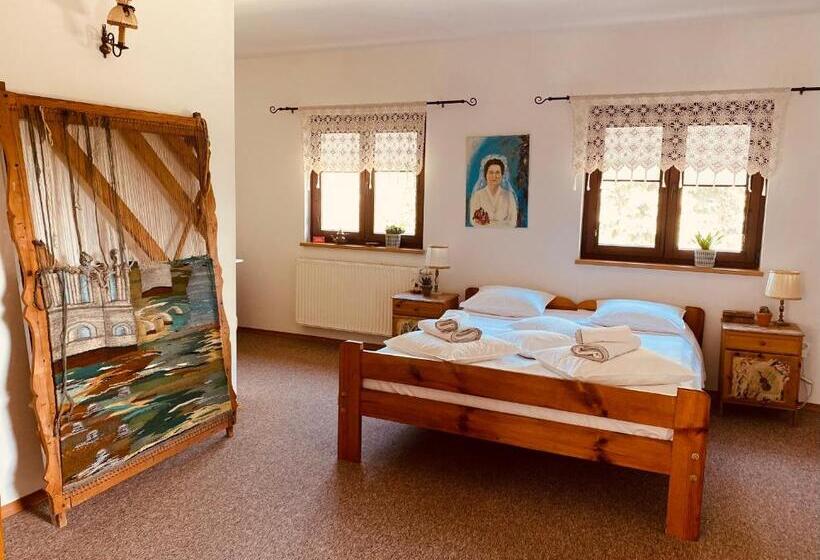 فندق صغير Restauracja Pensjonat Buda