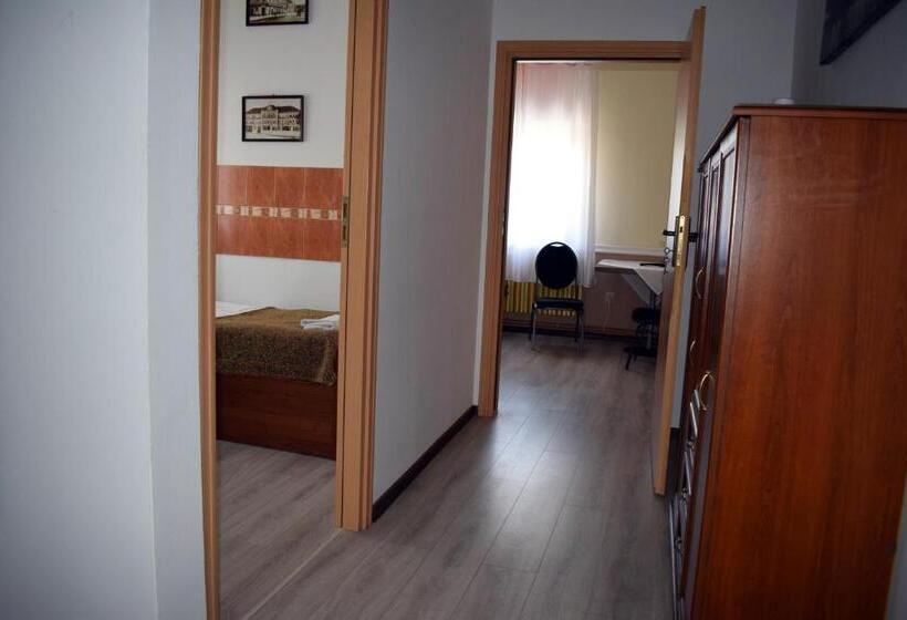 旅馆 Sepia Restauracja & Noclegi