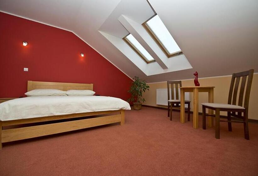 Общежитие U Hołosia