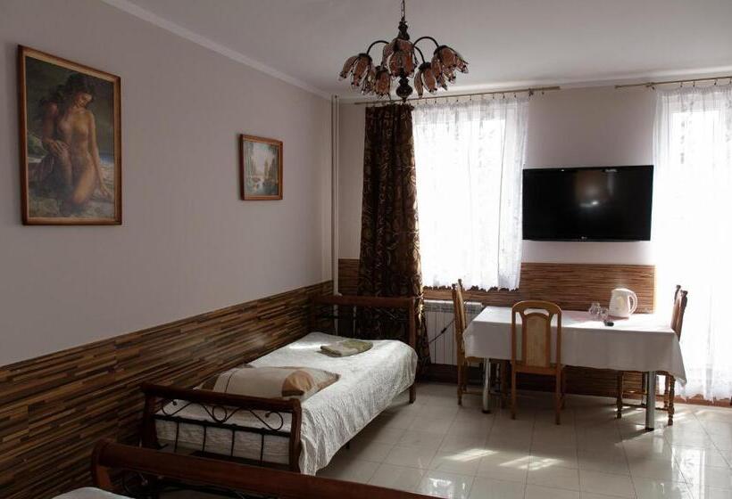 旅馆 Usługi Hotelarskie Las Vegas