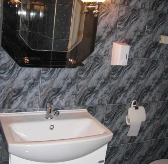 旅馆 Usługi Hotelarskie Las Vegas