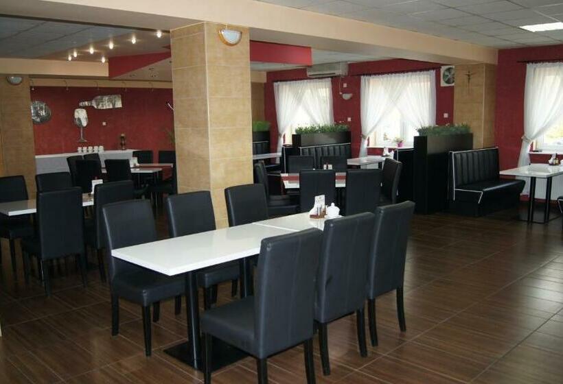 فندق صغير Zajazd Fadom