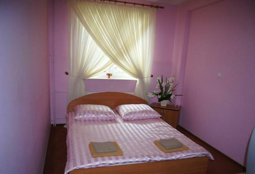 فندق صغير Zajazd Fadom