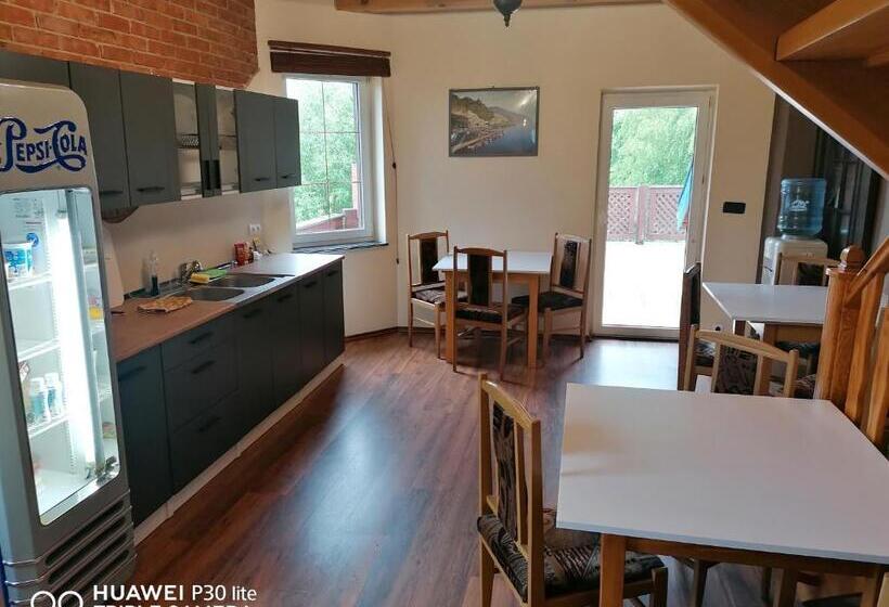 هاستل Zajazd Fakir