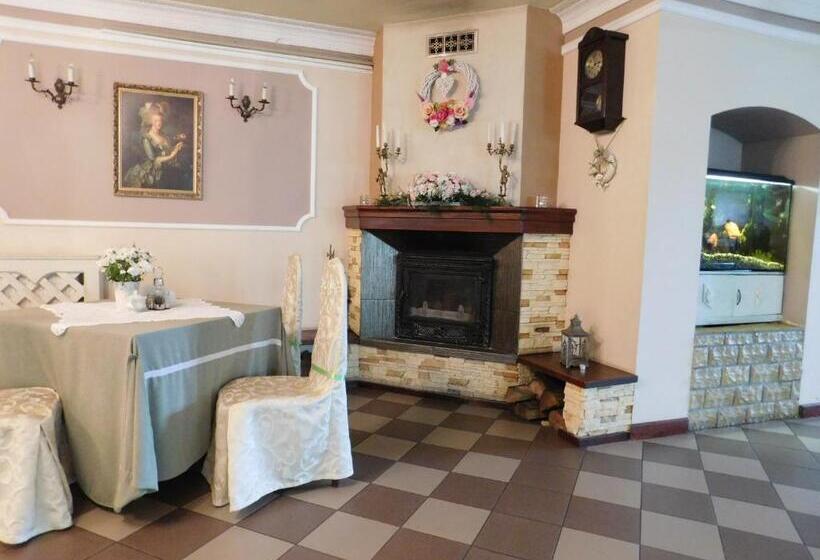 هاستل Zajazd Fakir