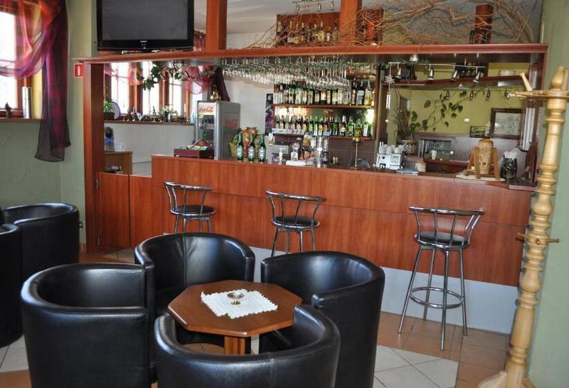 הוסטל Zajazd Magrani