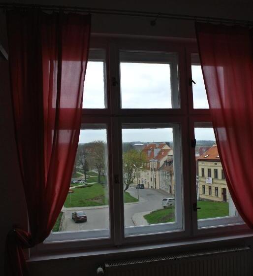 فندق صغير Zajazd Pod Zamkiem