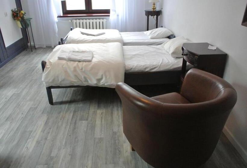 فندق صغير Zajazd Pod Zamkiem