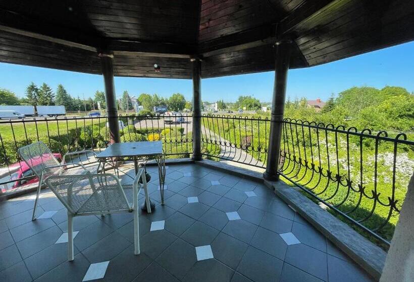 הוסטל Zajazd Restauracja Derby