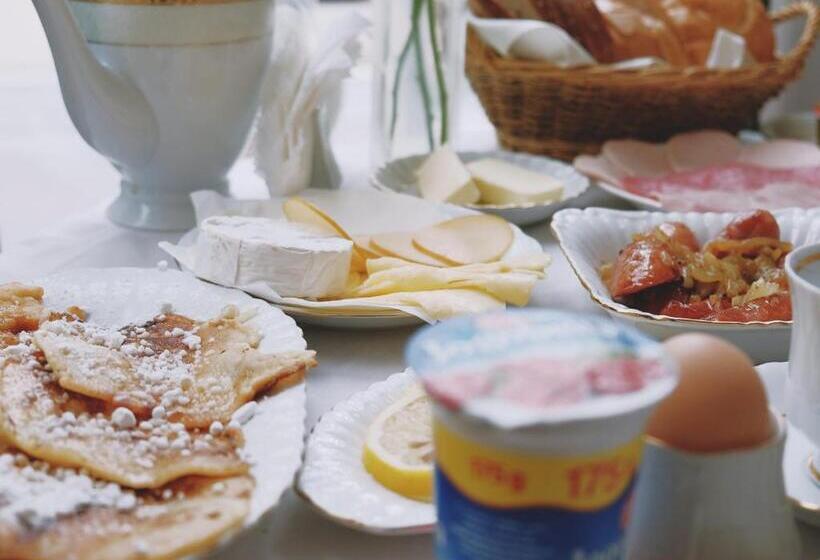 הוסטל Zajazd Restauracja Paradise