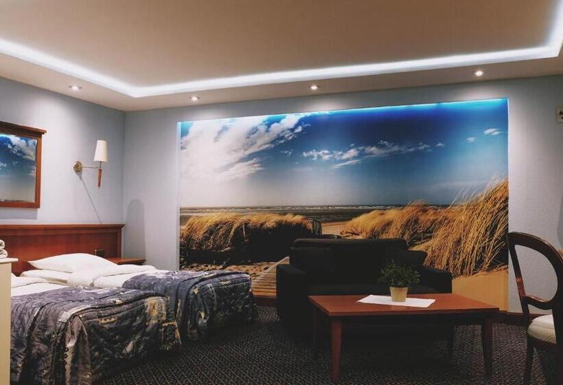 הוסטל Zajazd Restauracja Paradise